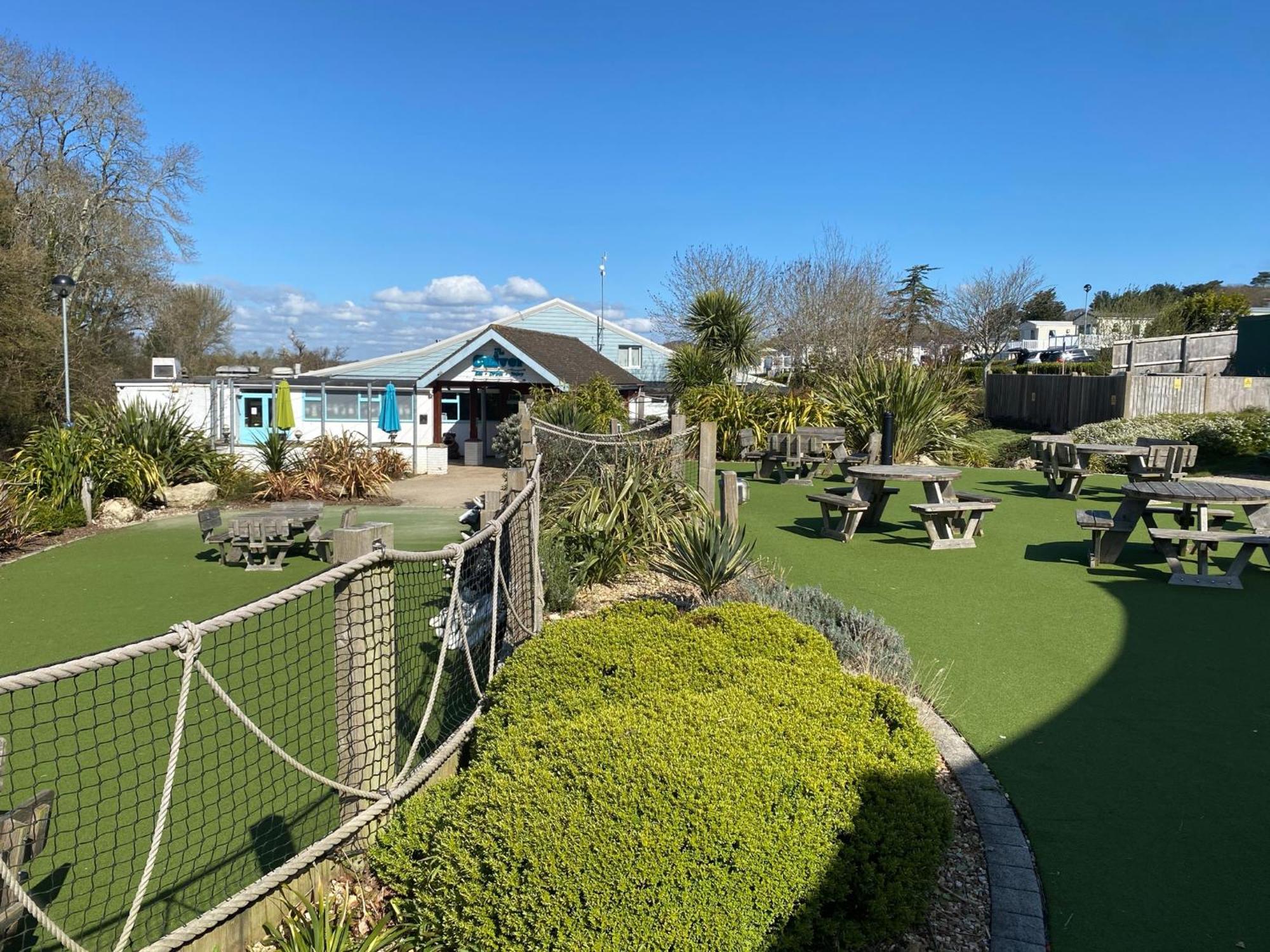 Whitecliff Bay Holiday Park - Most Popular Location Near Pools, Clubs And Beach ベンブリッジ エクステリア 写真