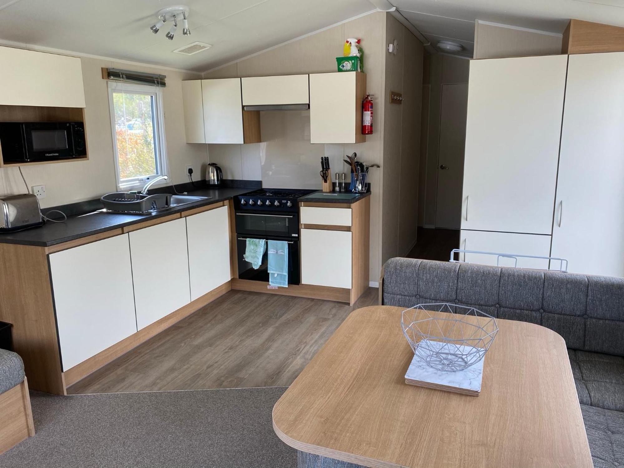 Whitecliff Bay Holiday Park - Most Popular Location Near Pools, Clubs And Beach ベンブリッジ エクステリア 写真