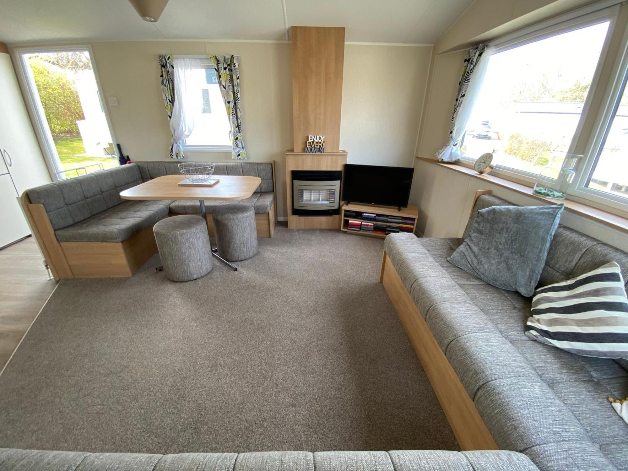 Whitecliff Bay Holiday Park - Most Popular Location Near Pools, Clubs And Beach ベンブリッジ エクステリア 写真