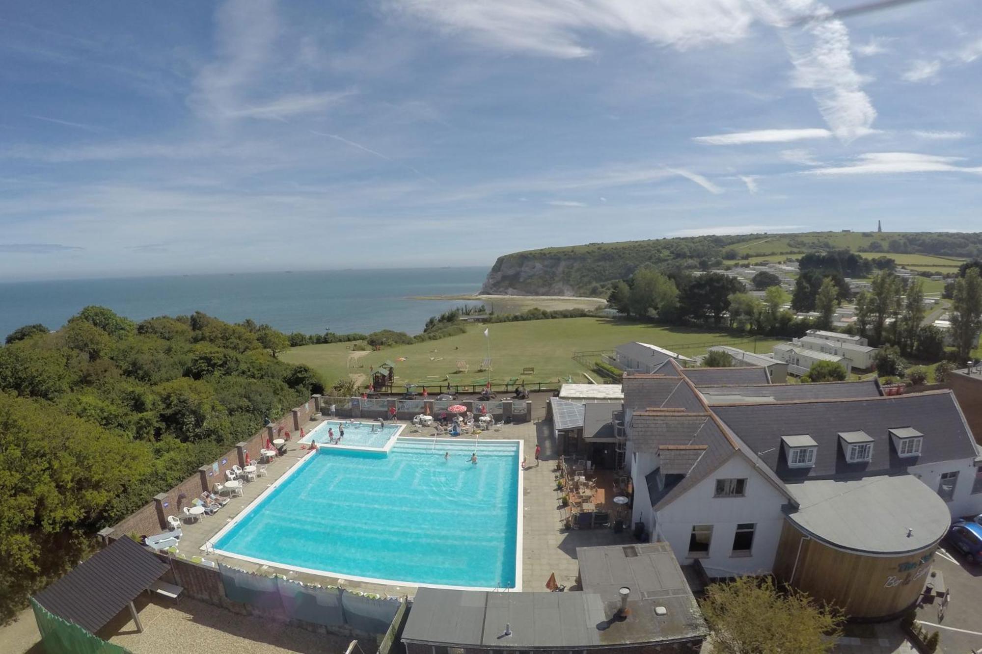 Whitecliff Bay Holiday Park - Most Popular Location Near Pools, Clubs And Beach ベンブリッジ エクステリア 写真
